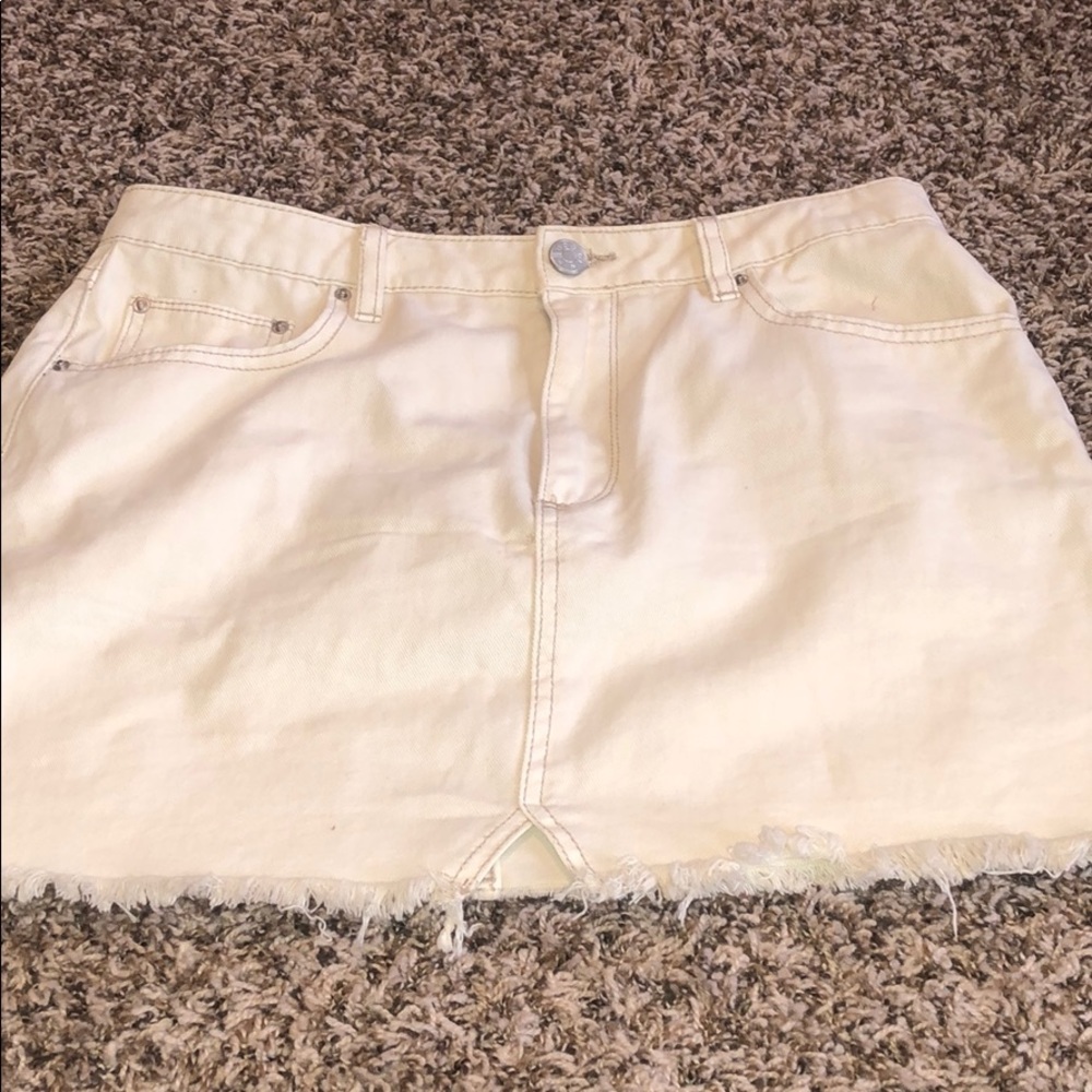 BDG Cream denim skirt. Size large